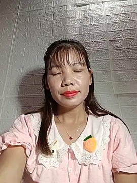 Gee_hot stripchat live cam model
