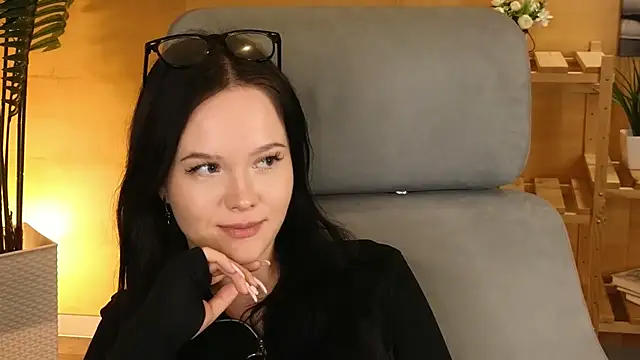 GlaydsShuffield stripchat live cam model