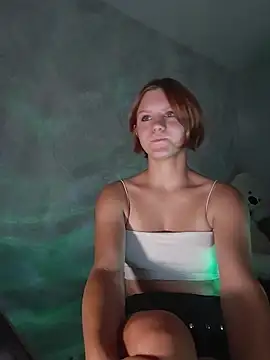 NinaParri stripchat live cam model