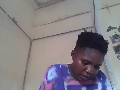 fatpusy002 stripchat live cam model