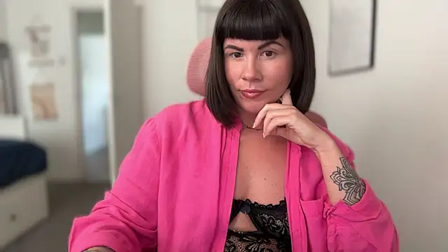EdenRose stripchat live cam model