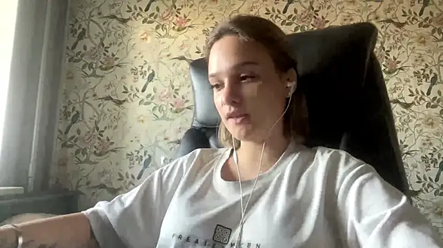 HarrietBunner stripchat live cam model
