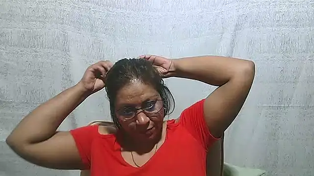 IndianSexyMilf69 stripchat live cam model