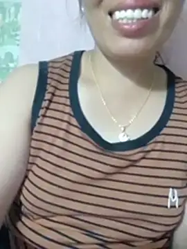 Tu-quyen stripchat live cam model