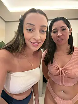 BelleLouiseVp stripchat live cam model