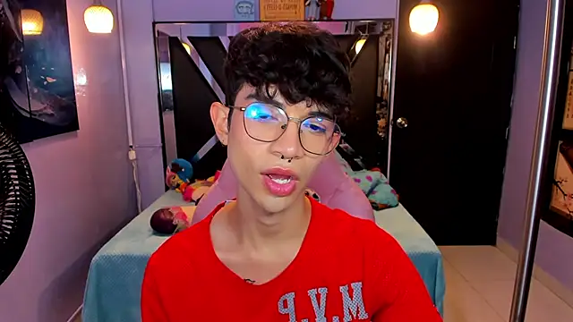 LiamHeatx stripchat live cam model