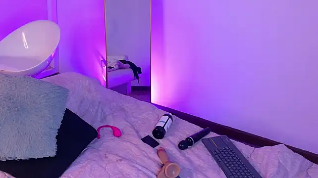 LeahAngell stripchat live cam model