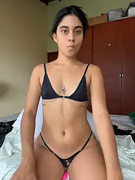 mia_moonna stripchat live cam model