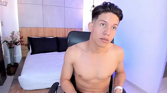 LevinFox stripchat live cam model