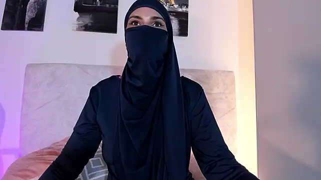 rashidaa stripchat live cam model