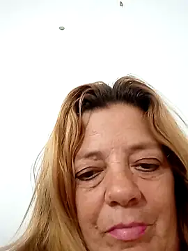 Karlatatiana stripchat live cam model