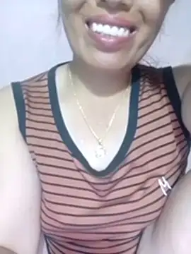 Tu-quyen stripchat live cam model