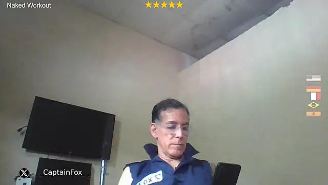 CaptainFox stripchat live cam model