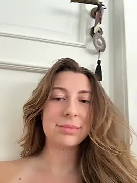 curvyflawless stripchat live cam model