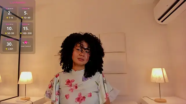 Kiraspell stripchat live cam model