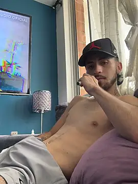 Lucas_Knight stripchat live cam model