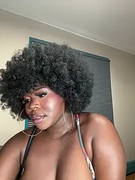WomanNextdoor1 stripchat live cam model