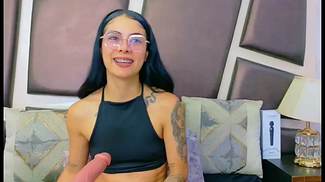 NicoleEsposito stripchat live cam model