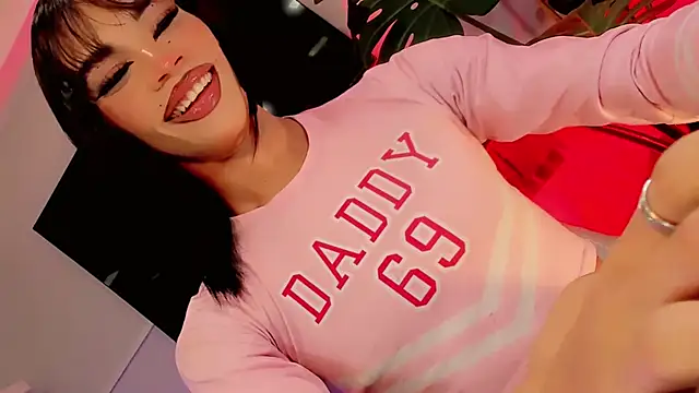 Dafnne-xxx stripchat live cam model