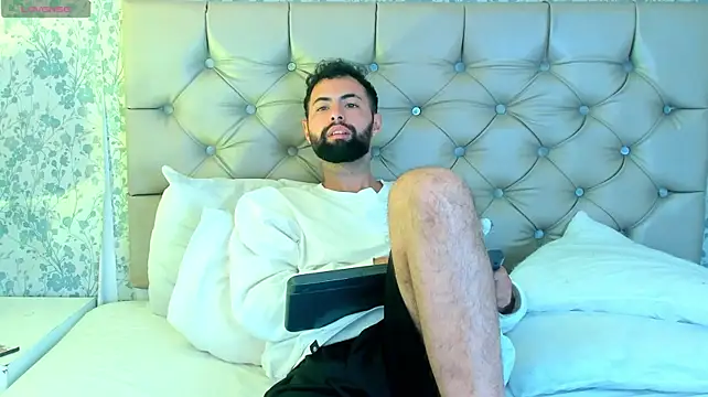 AndrewCrooss stripchat live cam model