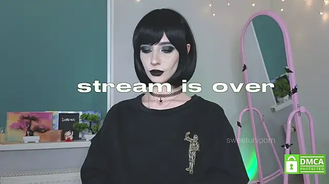 sweetuniporn stripchat live cam model