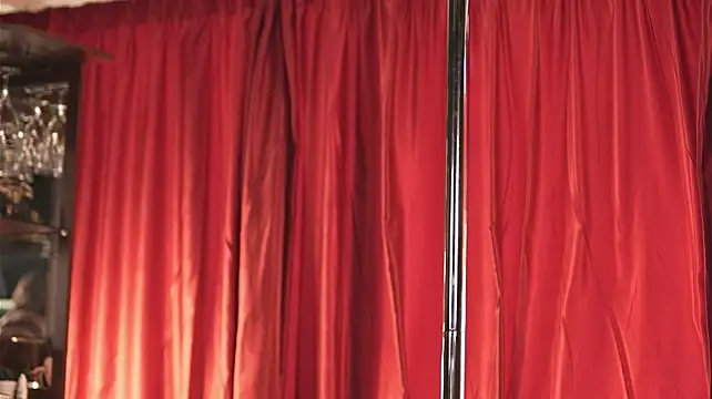 LuxenNoir stripchat live cam model
