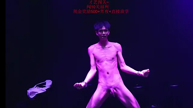 Zouzouboy-001 stripchat live cam model