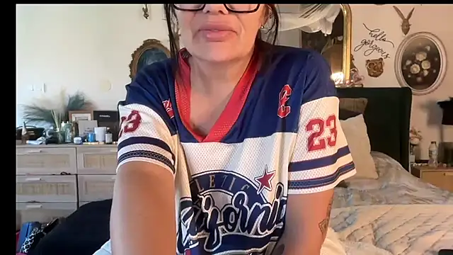 MrsMelia stripchat live cam model