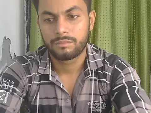 Stubborndesiboy stripchat live cam model