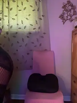 rayemillian stripchat live cam model