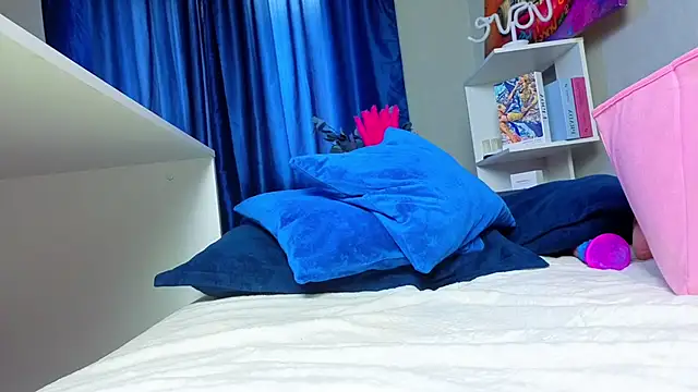 LilyIrons stripchat live cam model