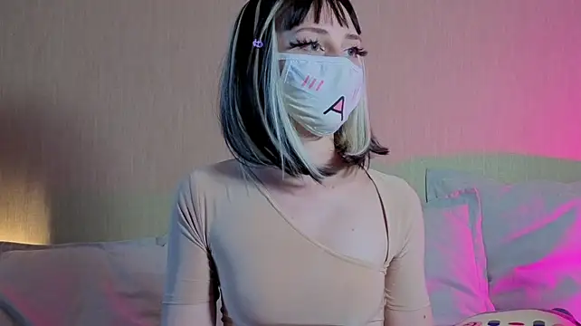 LunaNyanmi stripchat live cam model