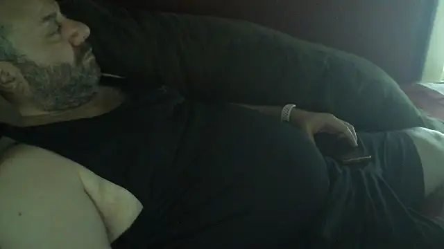 immikew1975 stripchat live cam model