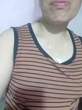 Tu-quyen stripchat live cam model