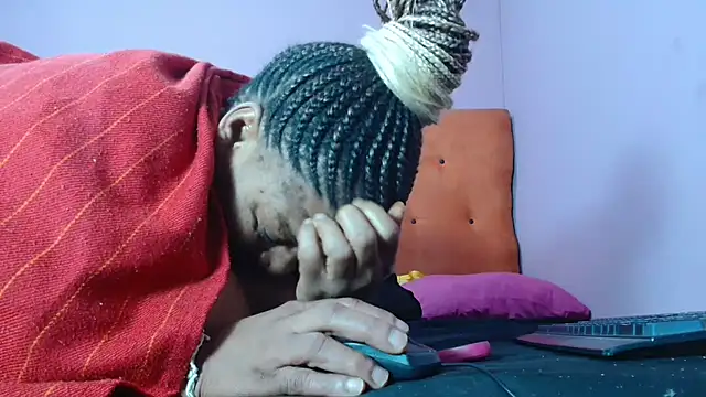 tinagiant stripchat live cam model