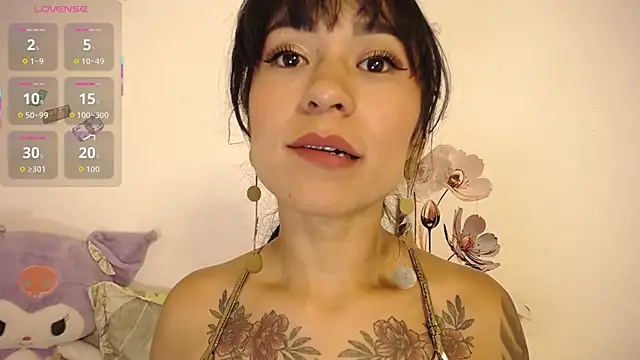 Liahdiaz_ stripchat live cam model