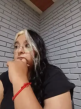 NaraHills_ stripchat live cam model