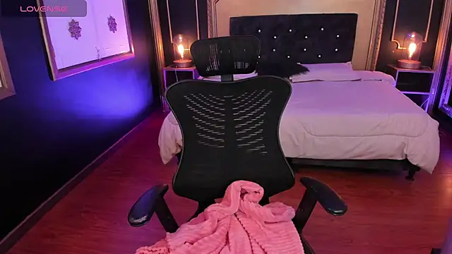 LiaLovet stripchat live cam model