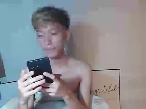 Fem_phiLboy69 stripchat live cam model