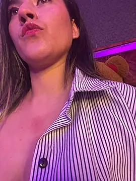 sophia_pink20 stripchat live cam model