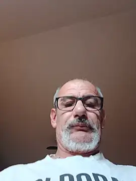 Fred0374 stripchat live cam model