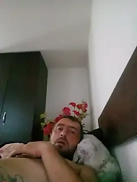 onutuinm stripchat live cam model