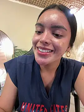 TS-SimplyTheBest stripchat live cam model