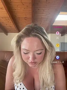 misstitmouseofficial stripchat live cam model