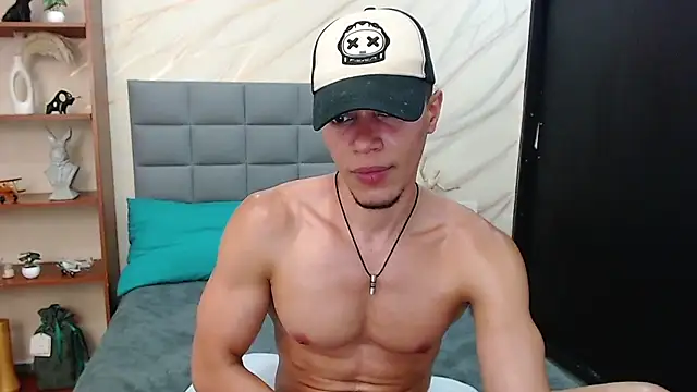 mike_rolly_hot stripchat live cam model