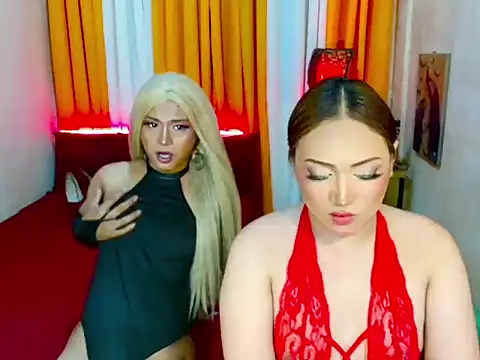 Phenomenal_Shemale stripchat live cam model