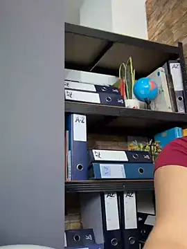 _Sarah-Office1 stripchat live cam model