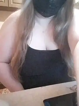 MiraKiss1 stripchat live cam model