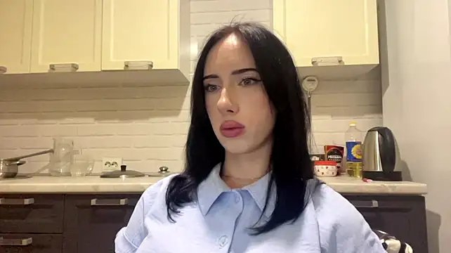 IsabellaQiueen stripchat live cam model