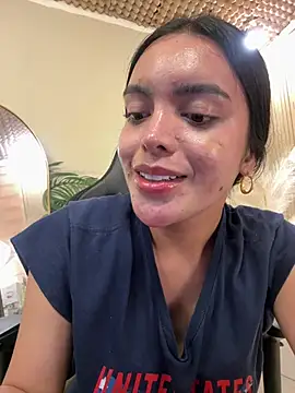 TS-SimplyTheBest stripchat live cam model